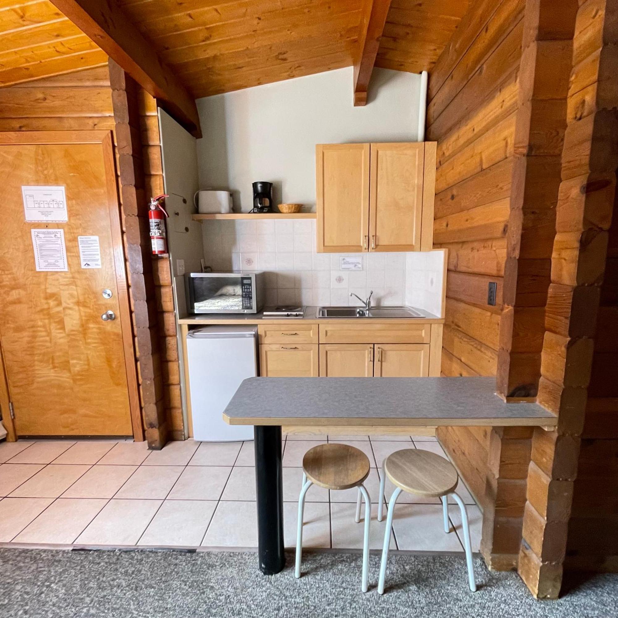 Raccoon Lodge Motel Sylvan Lake Extérieur photo